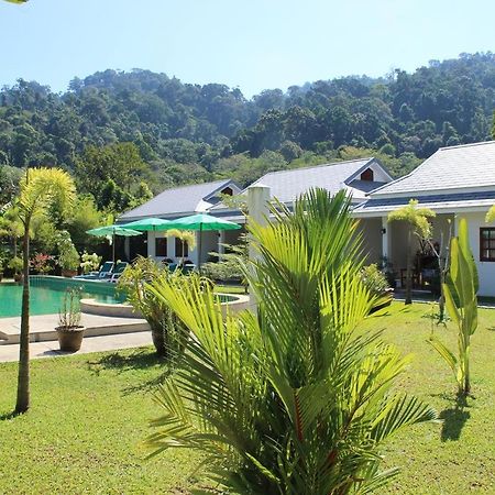 Villa Colina Khao Lak Rooms And Bungalows - Adults Only Exterior photo