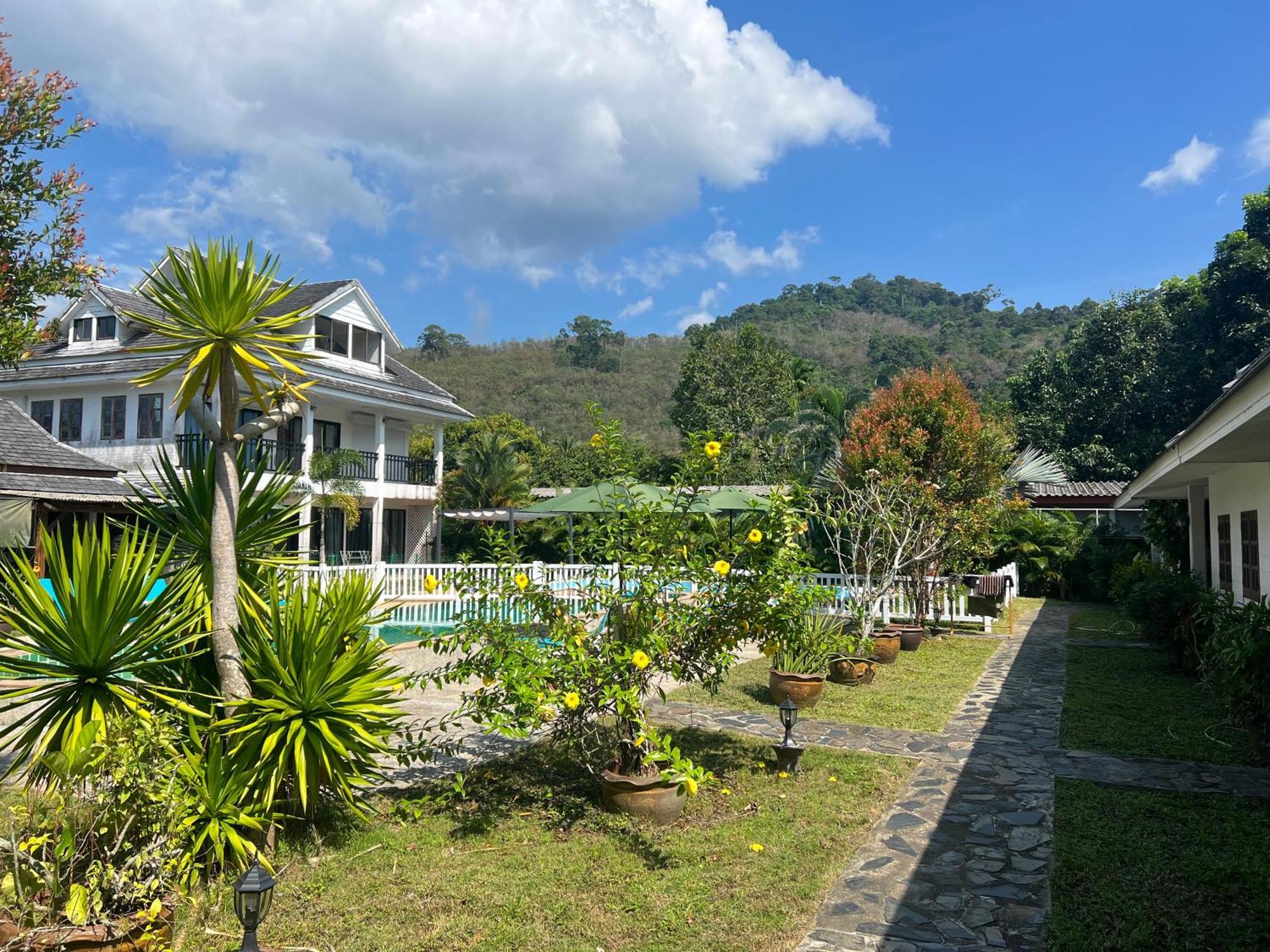 Villa Colina Khao Lak Rooms And Bungalows - Adults Only Exterior photo